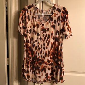 LuLaRoe Perfect T, size Medium, LEOPARD print